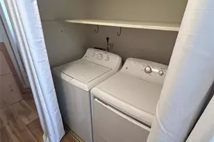 3025 54th St S, Gulfport, FL 33707 - Photo 11