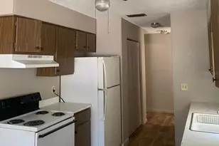 3025 54th St S, Gulfport, FL 33707 - Photo 7