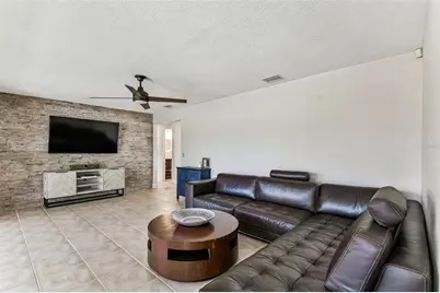 12902 N Howard Avenue, Tampa, FL 33612 - Photo 11