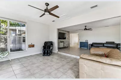 12902 N Howard Avenue, Tampa, FL 33612 - Photo 15