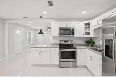 10120 Alambra Avenue, Tampa, FL 33619 - Photo 13