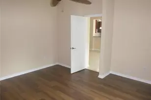 2018 Wrangler Dr, Brandon, FL 33511 - Photo 19