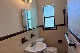 2404 10th St W, Bradenton, FL 34205 - Photo 7