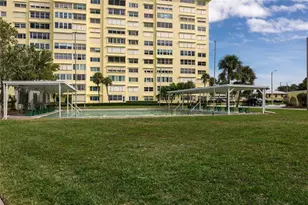 4775 Cove Cir, Madeira Beach, FL 33708 - Photo 5