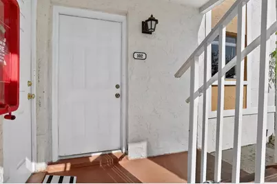 511 99th Avenue N #102, Saint Petersburg, FL 33702 - Photo 5