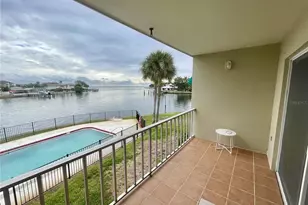 1361 Snell Isle Blvd NE, Saint Petersburg, FL 33704 - Photo 1