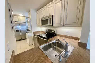 1361 Snell Isle Boulevard NE #6, Saint Petersburg, FL 33704 - Photo 3