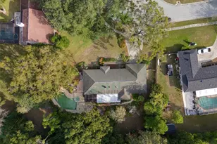 15715 Almondwood Dr, Tampa, FL 33613 - Photo 49