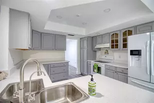 15715 Almondwood Dr, Tampa, FL 33613 - Photo 15