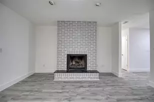 15715 Almondwood Dr, Tampa, FL 33613 - Photo 5