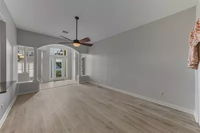 8725 Mississippi Run, Spring Hill, FL 34613 - Photo 15