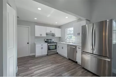 2401 Devonwoode Place, Seffner, FL 33584 - Photo 9