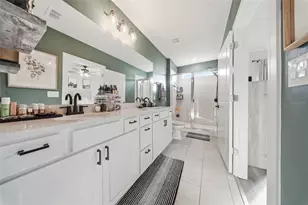 9278 Rally Spring Loop, Wesley Chapel, FL 33545 - Photo 17