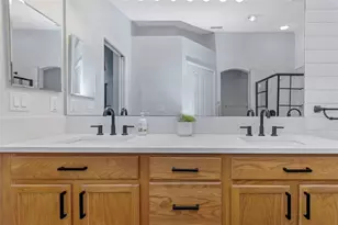 18836 Maisons Dr, Lutz, FL 33558 - Photo 47