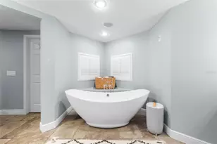 28042 Lindenhurst Dr, Wesley Chapel, FL 33544 - Photo 29