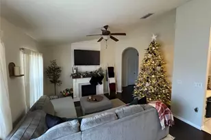 2318 Tanbark Ridge Pl, Plant City, FL 33563 - Photo 15