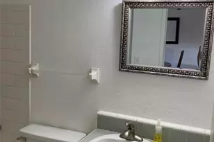 5925 Terrace Park Dr N, Saint Petersburg, FL 33709 - Photo 15