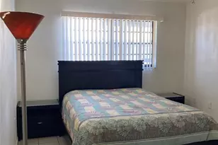 5925 Terrace Park Dr N, Saint Petersburg, FL 33709 - Photo 9