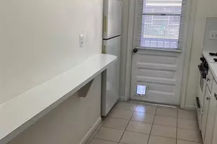 5925 Terrace Park Dr N, Saint Petersburg, FL 33709 - Photo 19