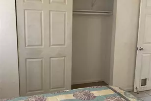 5925 Terrace Park Dr N, Saint Petersburg, FL 33709 - Photo 13