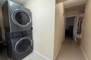 5920 1st St N, Saint Petersburg, FL 33703 - Photo 21