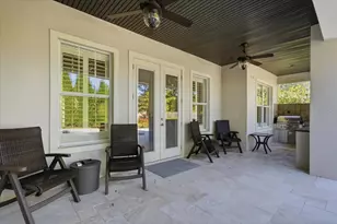 2113 Carroll Landing Dr, Tampa, FL 33612 - Photo 7