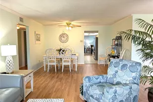 8198 Terrace Garden Dr N, Saint Petersburg, FL 33709 - Photo 13