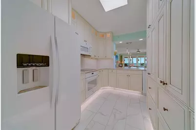 16450 Gulf Boulevard #565, North Redington Beach, FL 33708 - Photo 13