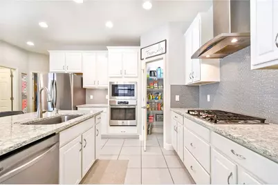 12981 Burns Drive, Odessa, FL 33556 - Photo 7