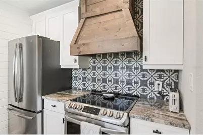 704 W Fribley Street, Tampa, FL 33603 - Photo 11