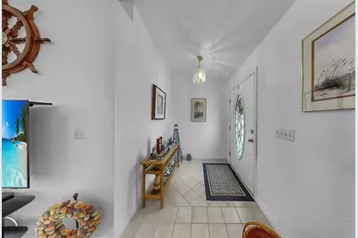 914 Woodland Drive, Seffner, FL 33584 - Photo 9