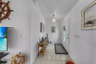 914 Woodland Dr, Seffner, FL 33584 - Photo 9