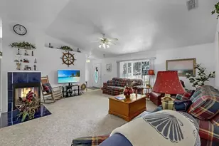 914 Woodland Dr, Seffner, FL 33584 - Photo 13