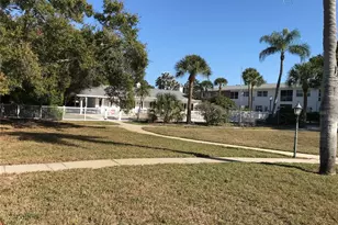 121 Brandywine Dr, Largo, FL 33771 - Photo 29