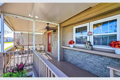 6109 Creston Street, Zephyrhills, FL 33542 - Photo 7