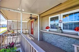 6109 Creston St, Zephyrhills, FL 33542 - Photo 7