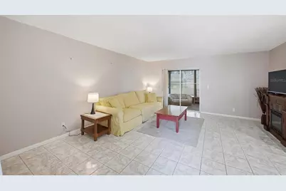 3244 38th Way S #B, Saint Petersburg, FL 33711 - Photo 5