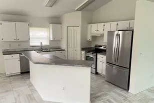 8517 Fawn Creek Dr, Tampa, FL 33626 - Photo 9