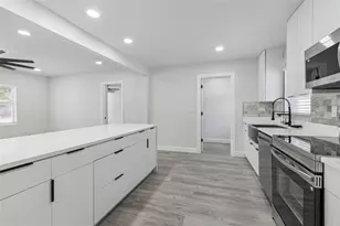 2286 Terrace Dr N, Clearwater, FL 33765 - Photo 29