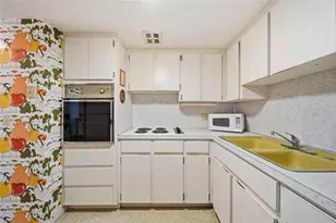 2042 Australia Way W, Clearwater, FL 33763 - Photo 7