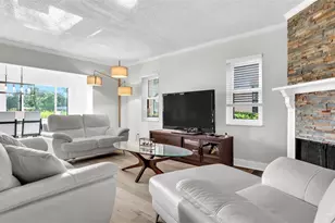 10192 Seminole Island Dr, Largo, FL 33773 - Photo 11