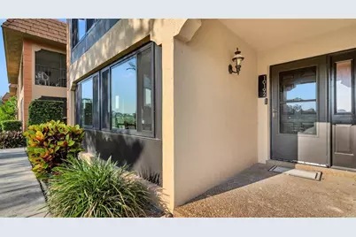 10192 Seminole Island Drive, Largo, FL 33773 - Photo 3