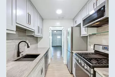 2850 59th Street S #209, Gulfport, FL 33707 - Photo 13
