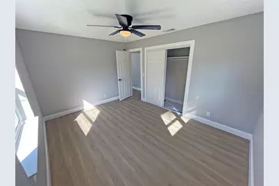 4326 S Clark Avenue, Tampa, FL 33611 - Photo 3