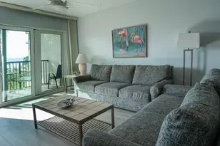 7564 Bayshore Dr, Treasure Island, FL 33706 - Photo 5