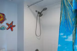 7564 Bayshore Dr, Treasure Island, FL 33706 - Photo 13