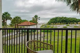 7564 Bayshore Dr, Treasure Island, FL 33706 - Photo 9