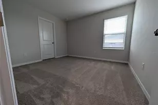 36928 Sagemoor Dr, Zephyrhills, FL 33541 - Photo 17