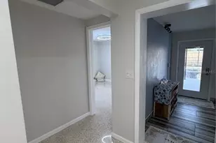 87 Oakwood Dr, Dunedin, FL 34698 - Photo 29