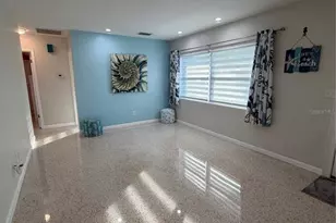 87 Oakwood Dr, Dunedin, FL 34698 - Photo 9